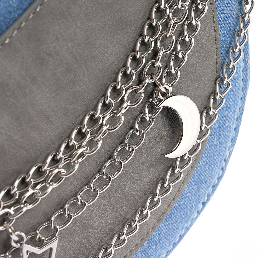 Geanta rotunda din denim cu lanturi si charm-uri metalice - 4 | YEO