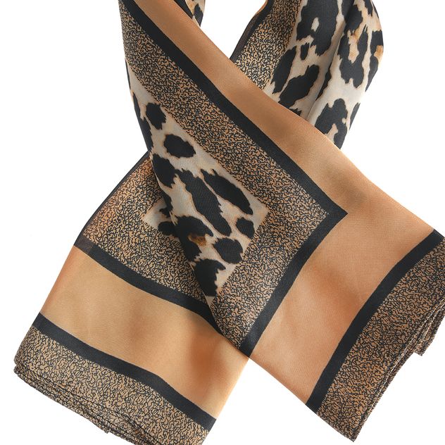 Esarfa cu imprimeu animal print si margini decorative