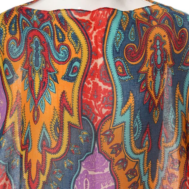 Poncho cu imprimeu boho multicolor si bordura bleumarin