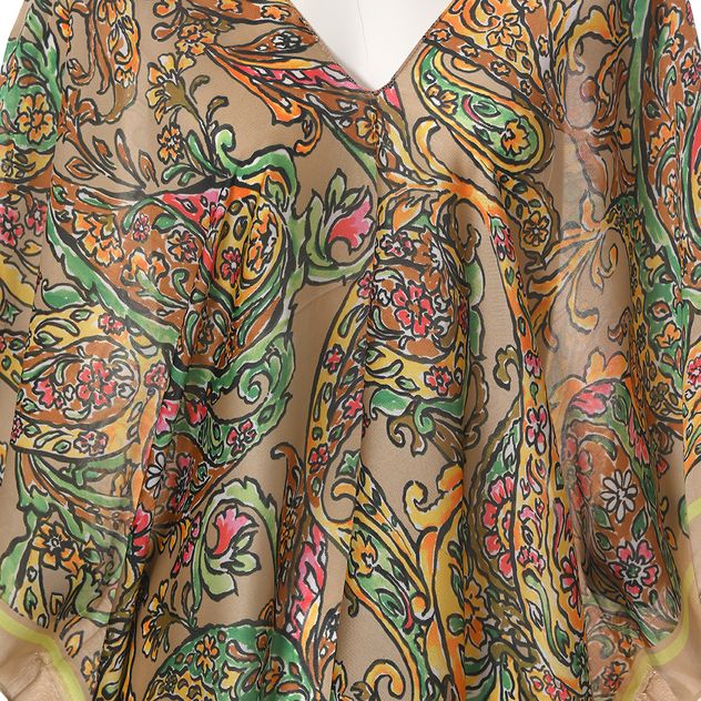 Poncho cu imprimeu oriental in tonuri calde