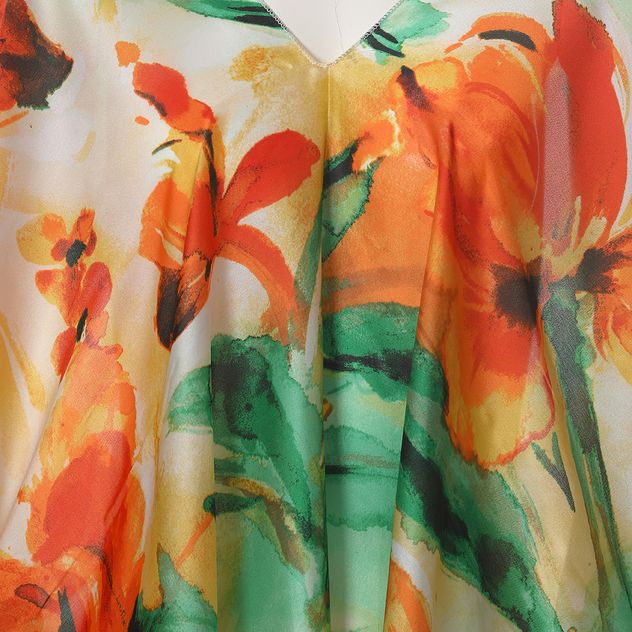 Poncho cu imprimeu floral in nuante vibrante