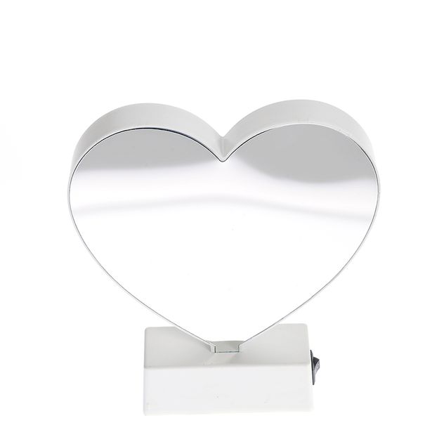 Decoratiune in forma de inima cu led