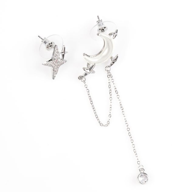 Cercei asimetrici argintii luna si stea cu lant