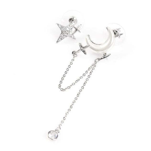 Cercei asimetrici argintii luna si stea cu lant