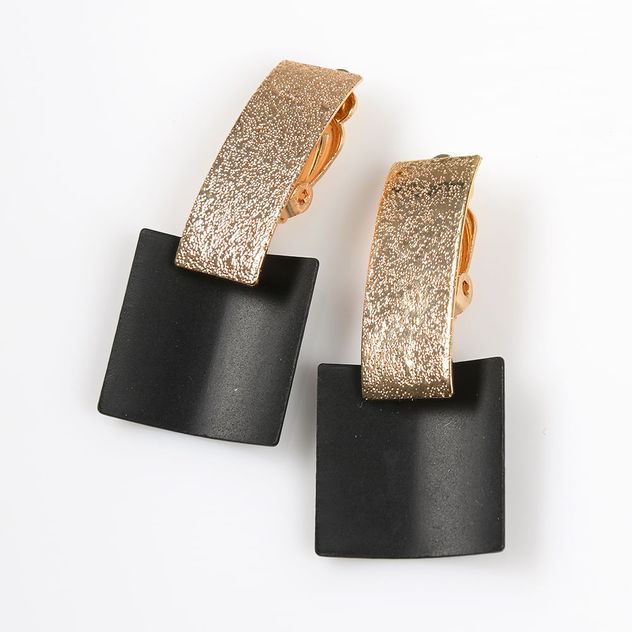 Cercei bicolori cu clips si design modern