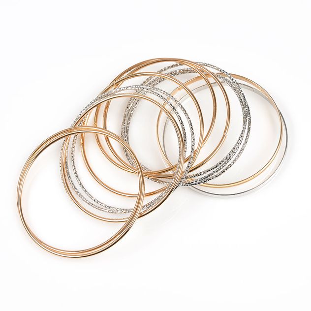Set bratari metalice aurii si argintii cu design texturat