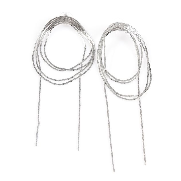 Cercei lungi argintii cu fire spiralate si design fluid