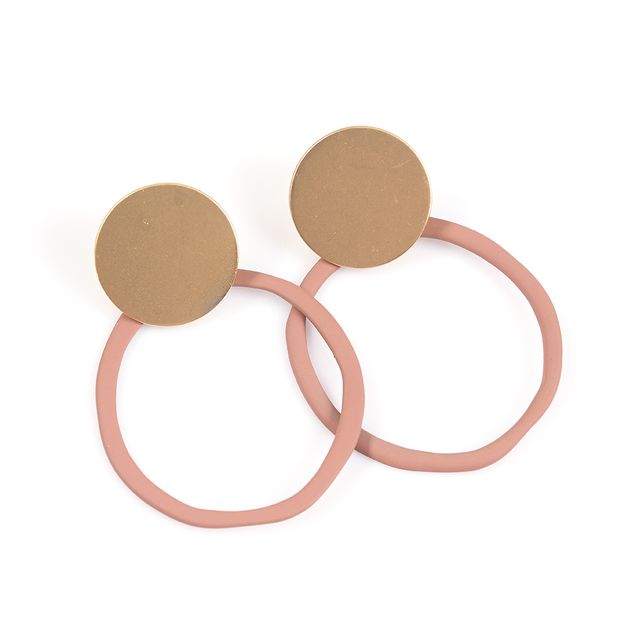 Cercei rotunzi cu design minimalist