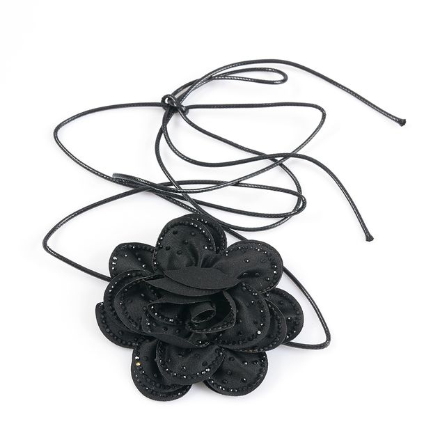 Colier statement cu floare textila neagra