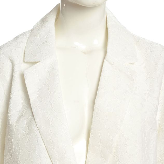 Sacou alb cu imprimeu floral in relief