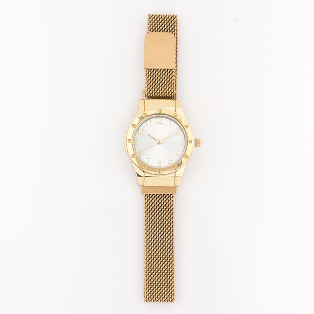Ceas clasic auriu cu detalii elegante ?i bratara metalica