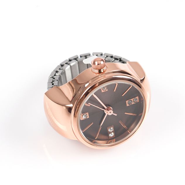 Inel cu ceas elegant si design modern