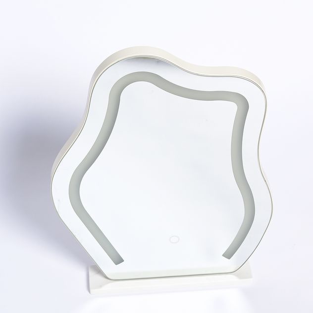 Oglinda decorativa cu LED si design ondulat