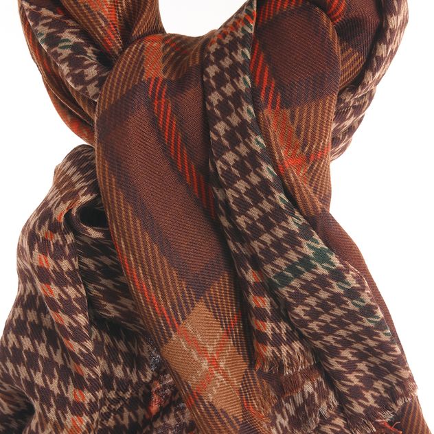 Esarfa maro in carouri cu imprimeu clasic