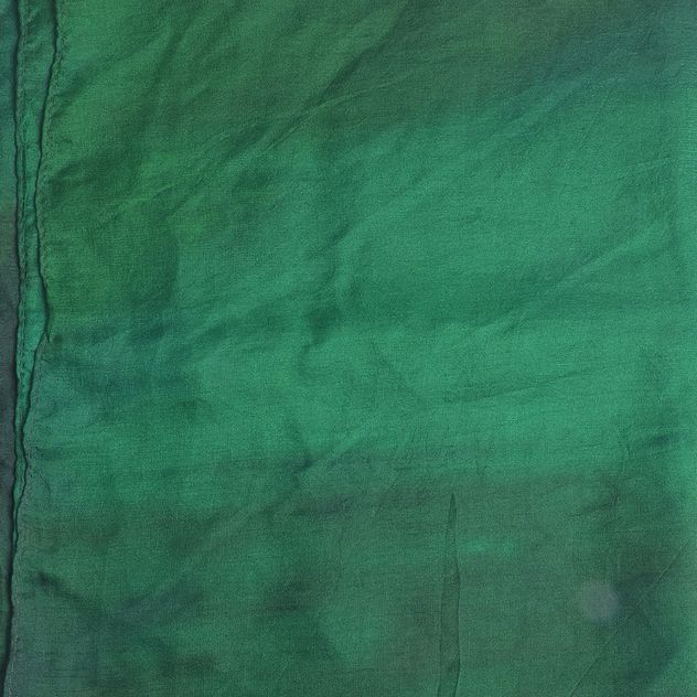 Esarfa din matase in nuante de verde