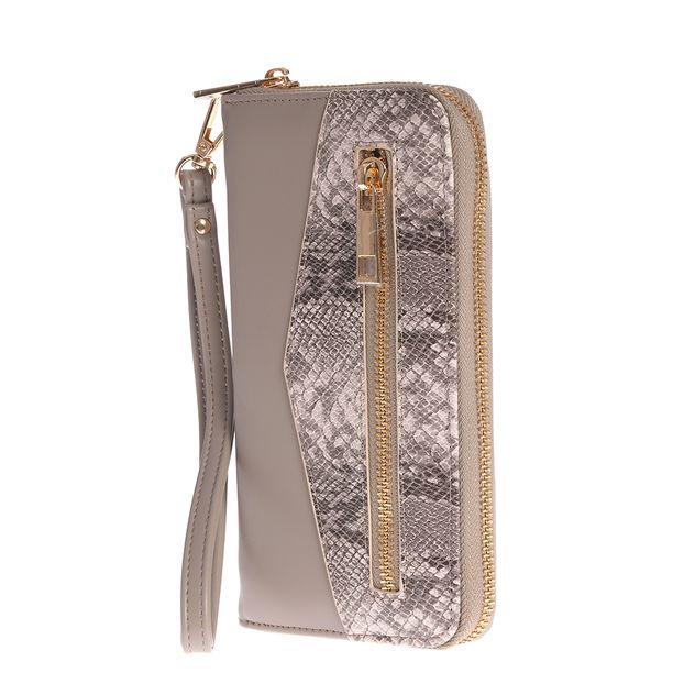 Portofel modern cu insertie animal print si design practic
