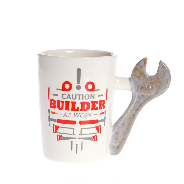 Cana ceramica alba cu mesaj “Builder at Work” si maner in forma de cheie