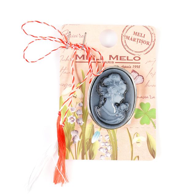 Brosa martisor Dama cu Camelii