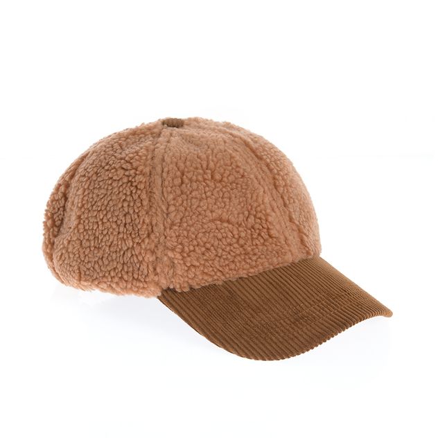 Sapca din material pufos cu cozoroc reiat