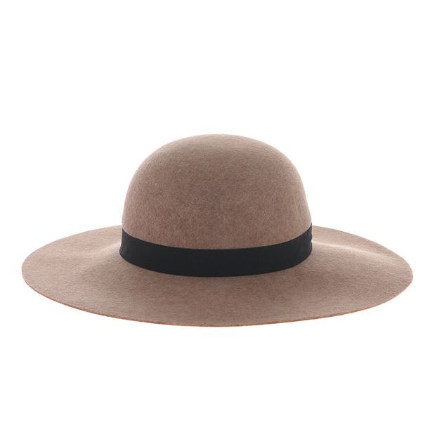 Palarie bej cu bor larg si banda neagra contrastanta