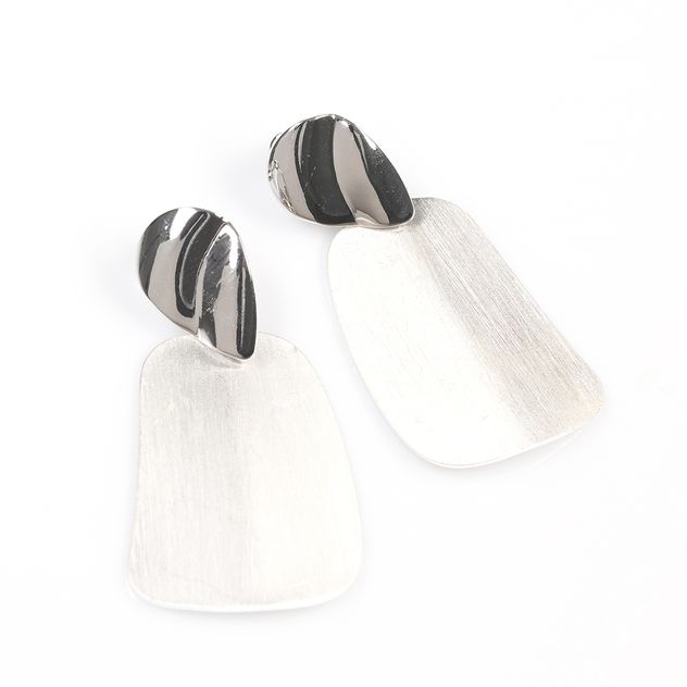 Cercei statement argintii, design abstract, finisaj mat-lucios