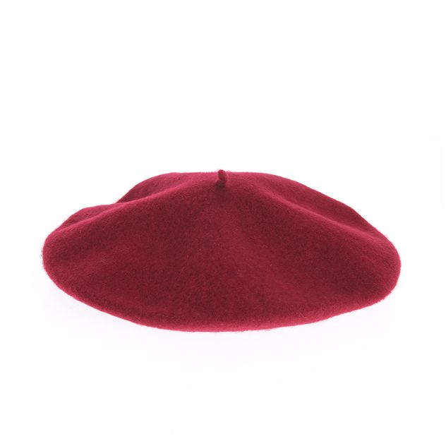 Bereta rosie clasica din lana