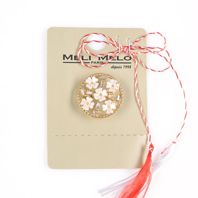 Brosa martisor rotund cu flori albe