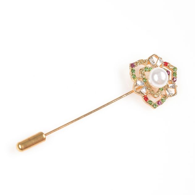 Brosa martisor tip ac cu floare