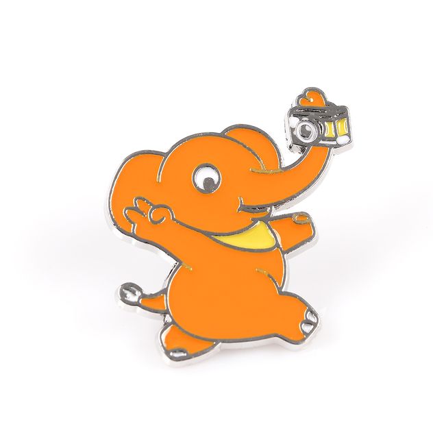 Brosa martisor elefant portocaliu