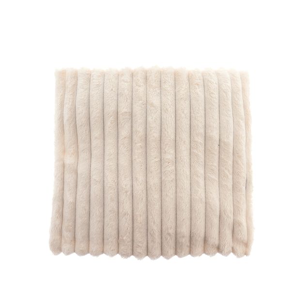 Perna alba din blanita artificiala cu model in relief 45 x 45 cm