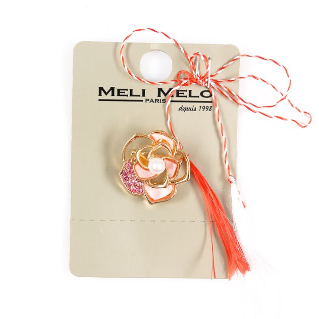 Brosa martisor floare cu petale roz si perla alba