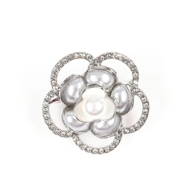 Brosa martisor floare argintie cu perle si pietre