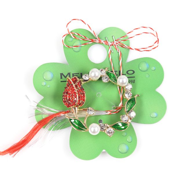 Brosa martisor coronita cu lalea si perle