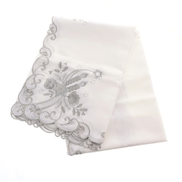 Fata de masa festiva alba cu broderie argintie 150 x 240 cm