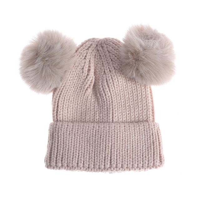 Caciula bej cu urechi