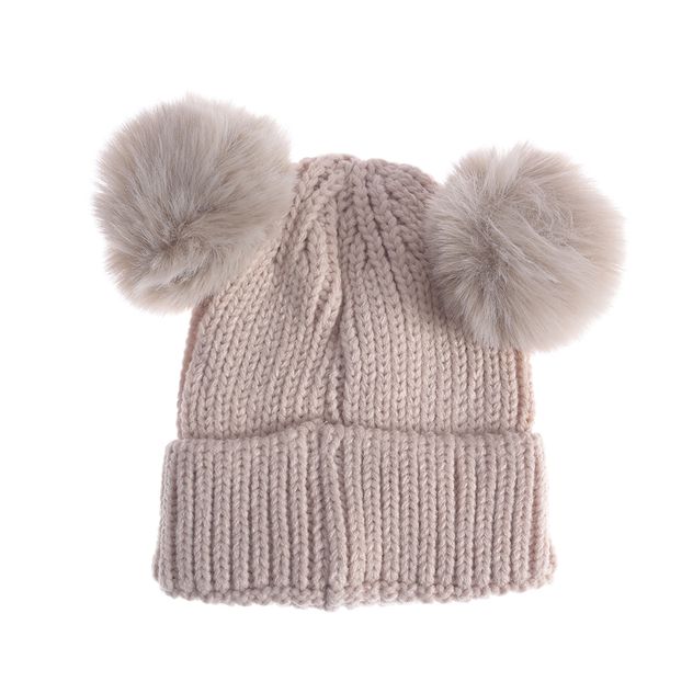 Caciula bej cu urechi