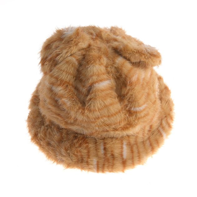 Caciula pufoasa portocalie cu urechi