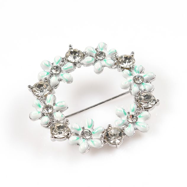 Brosa martisor rotund cu flori bleu